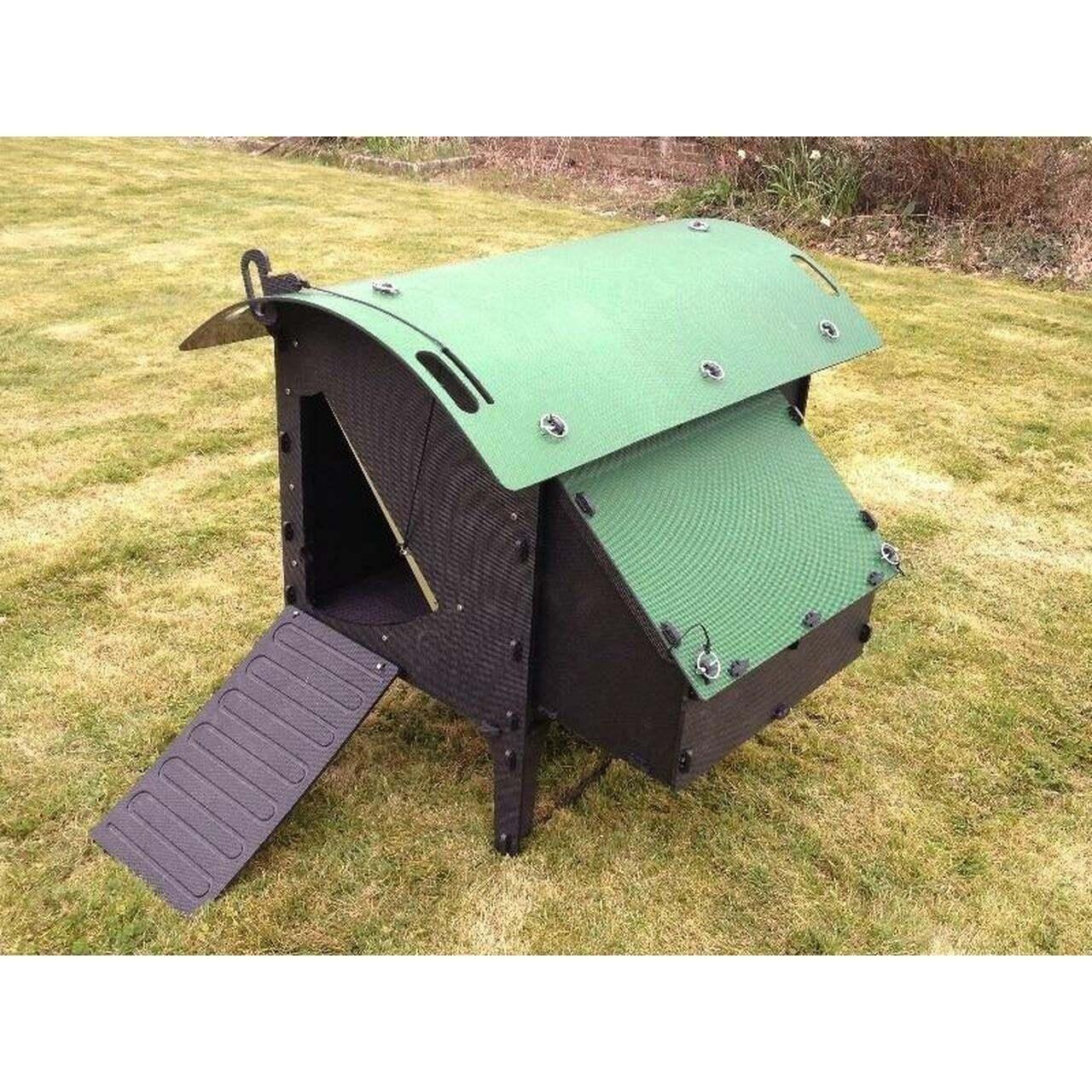 Nestera Medium Lodge for up to 6 Large Birds - Chartley Chucks